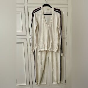 Faherty Sconset Set-featuring the jogger and V neck sweater in size L